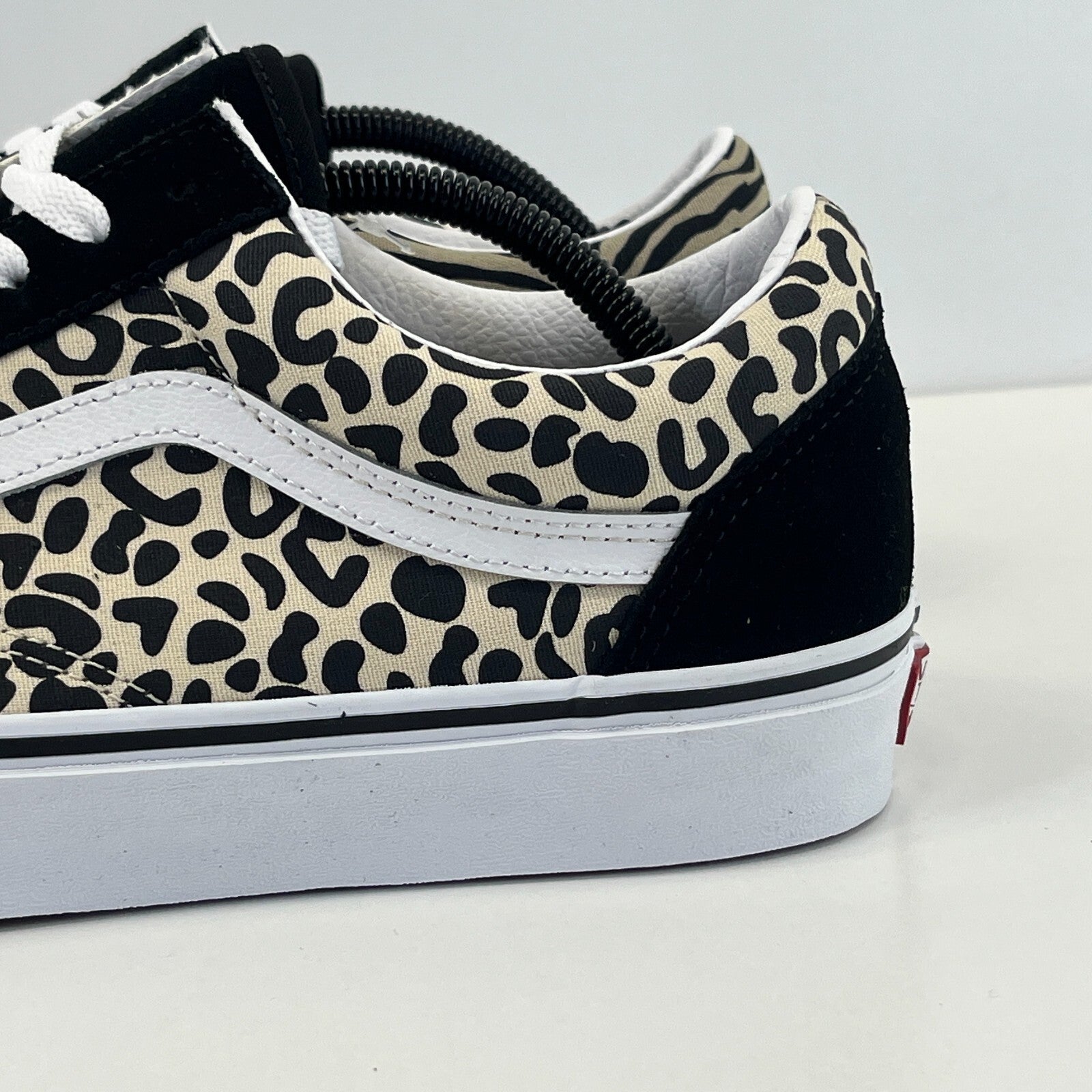 Vans Safari Animal Print Low Top Trainers size UK 10.5 EU 45 - New in Box