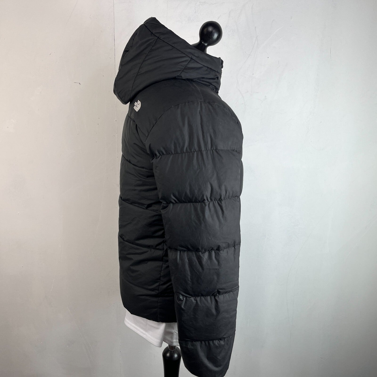 The North Face 550 Down Filled Padded Puffer Jacket in Black Youth Junior XL