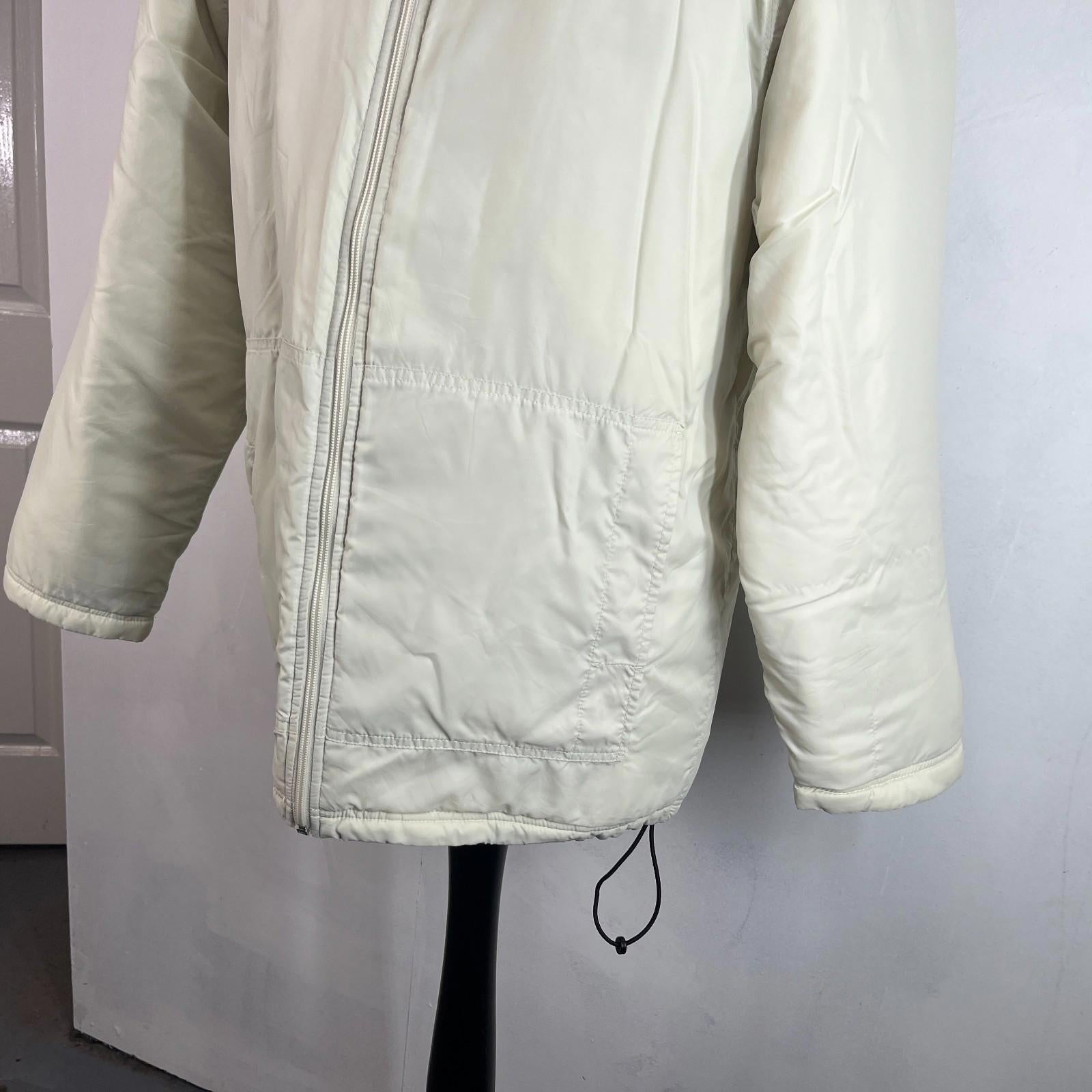 Nike Jacket Men's Quilt Lined Insulated Coat with Removable hood in Cream size M