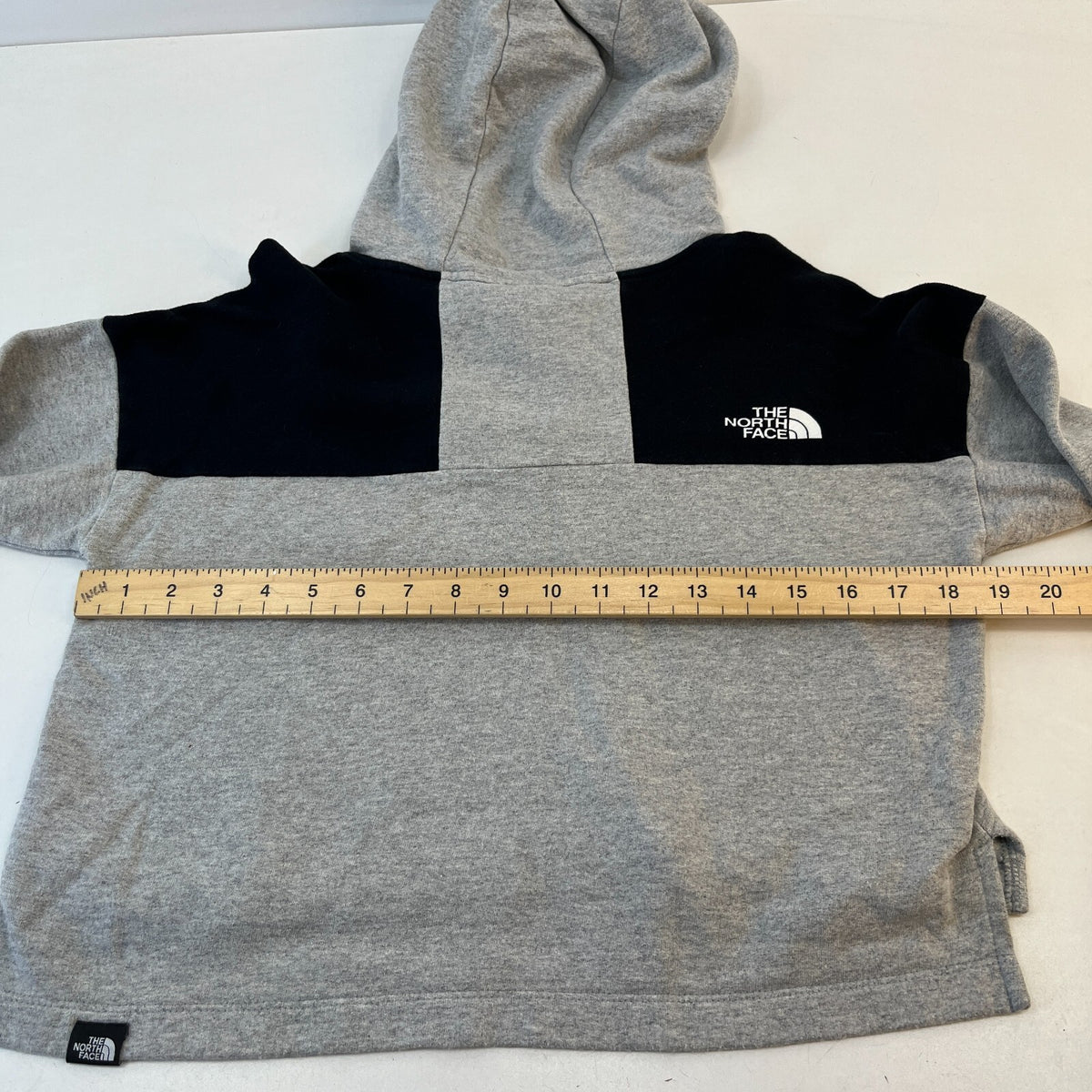 The North Face Women’s Cropped Hoodie in Grey & Black size Small