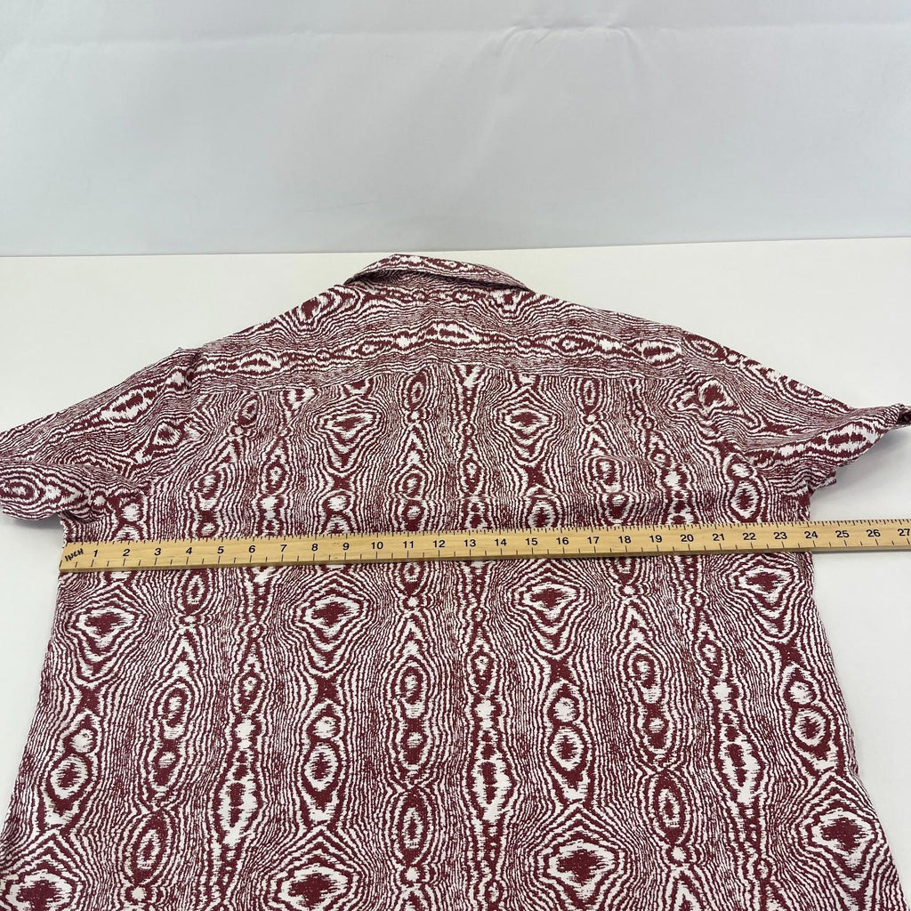 Levi’s Short Sleeve Holiday Shirt Red/White size Large Relaxed