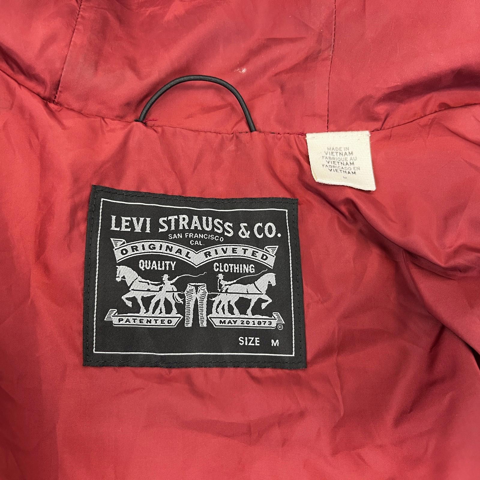 Levi's Waterproof Windbreaker Jacket Coat Mens size M Oversized Beige/Red Hooded