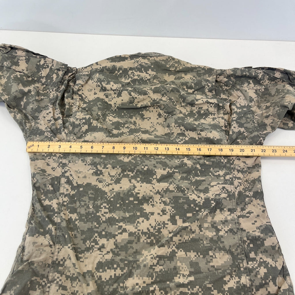US Army Surplus Issue Digital Jacket Camo Combat Uniform size Small-Regular