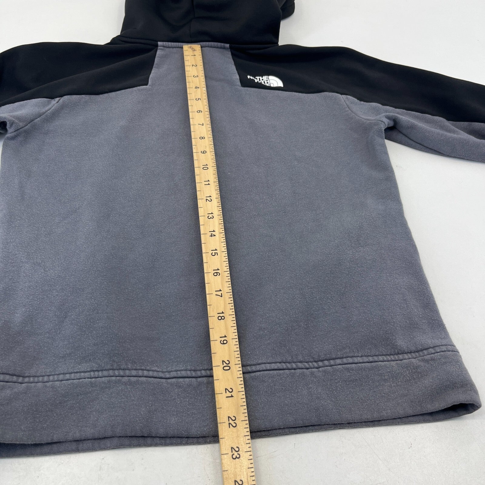 The North Face Boys Graphic Hoodie Jumper 14-15 Years XL Grey & Black