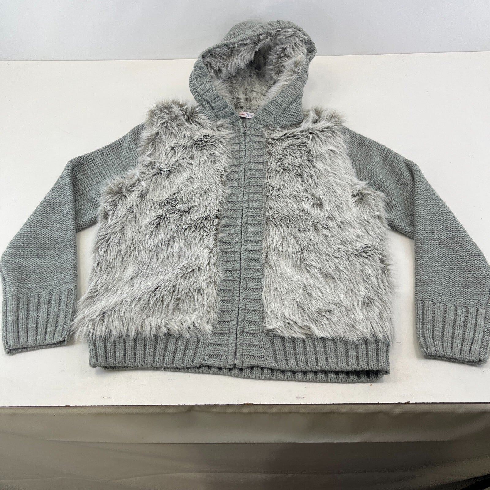 Papaya Women’s Faux Fur Knitted Hoodie in Grey size 18 - New
