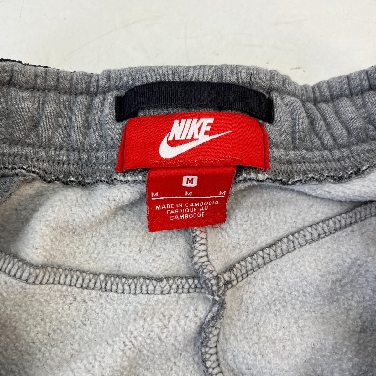 Nike Mens Jogger Trousers size M Grey Activewear Elastic Drawcord Leg L27"
