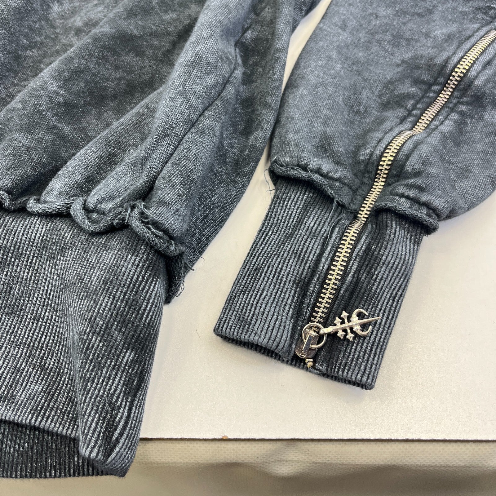 Drop Dead Distressed Look Grey w Zip Sleeves Hoodie UK M 100% Cotton Streetwear