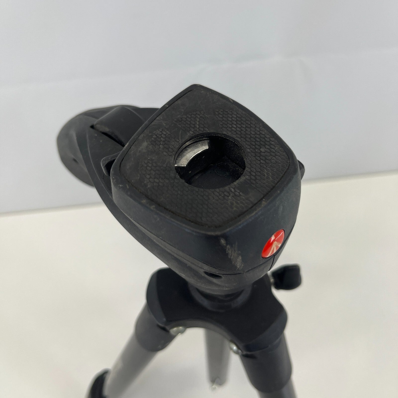 Manfrotto Aluminium Tripod in Black with Pistol Grip 48cm-142cm