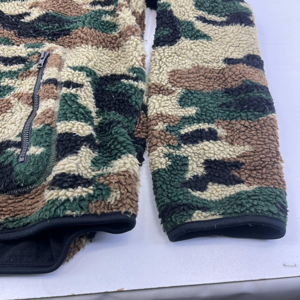 Vintage Y2K Urban Pipeline Camo Fleece Jacket with Hood size XL