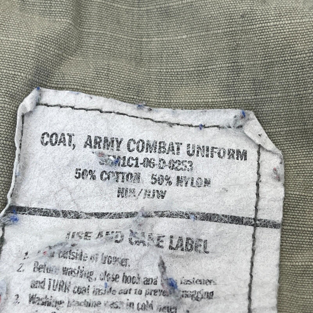 US Military Combat Jacket Mens size Medium Short Hot Weather Digital Camo