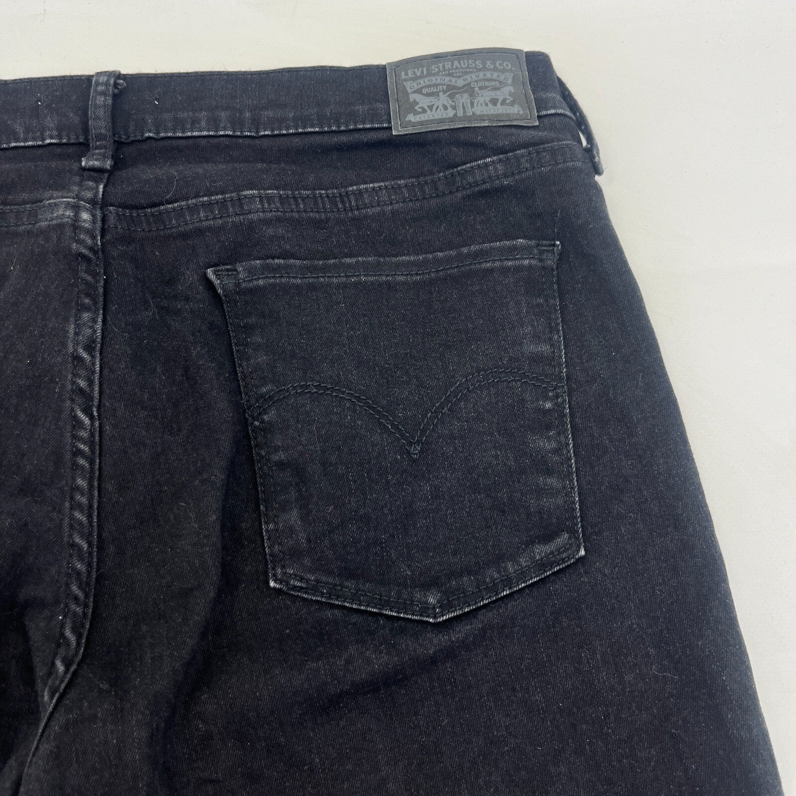 Levi's 311 Shaping Skinny Fit Jeans Women's in Black W32" L28"