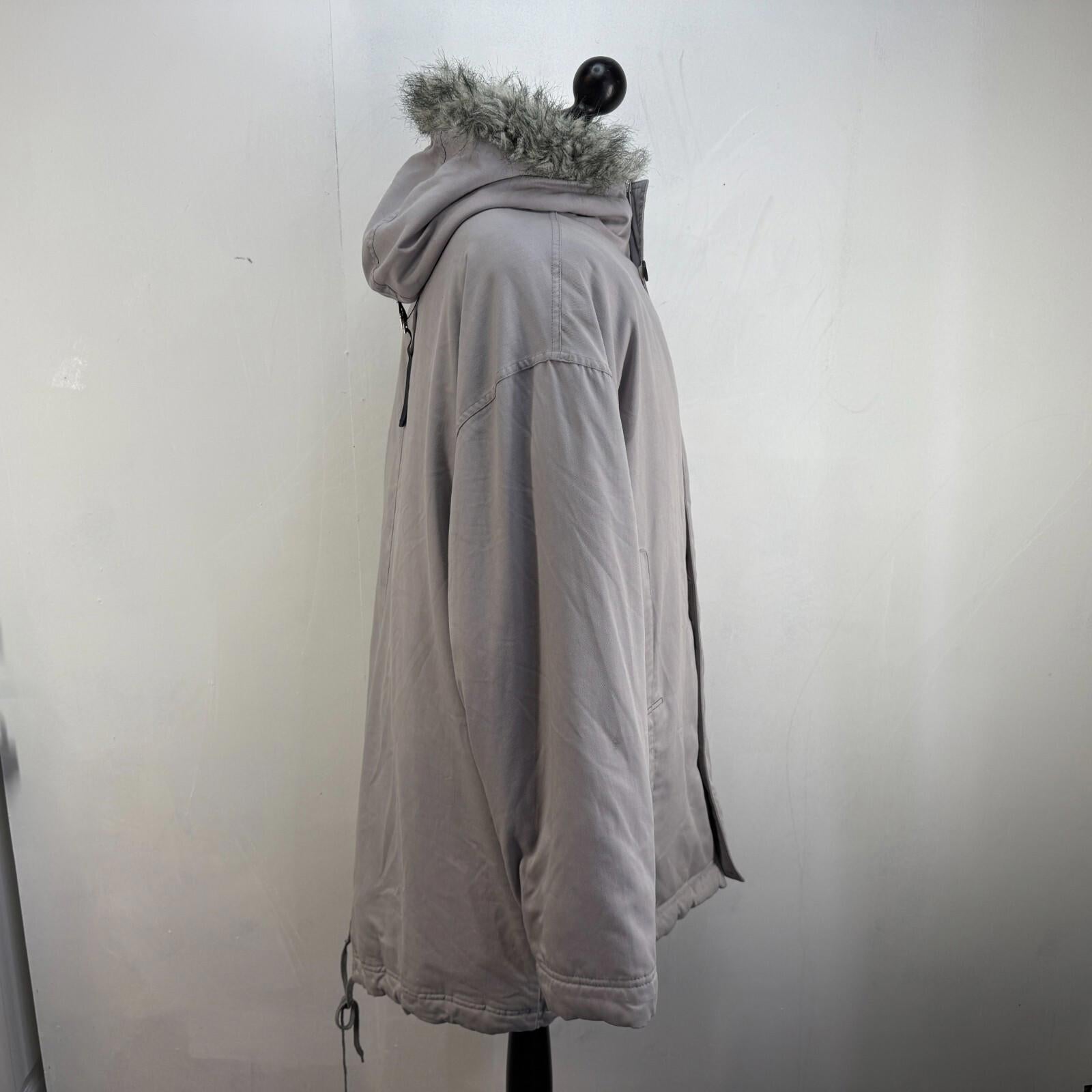 Reebok Fishtail Parka Grey with Faux Fur Fringe - size Medium Oversized