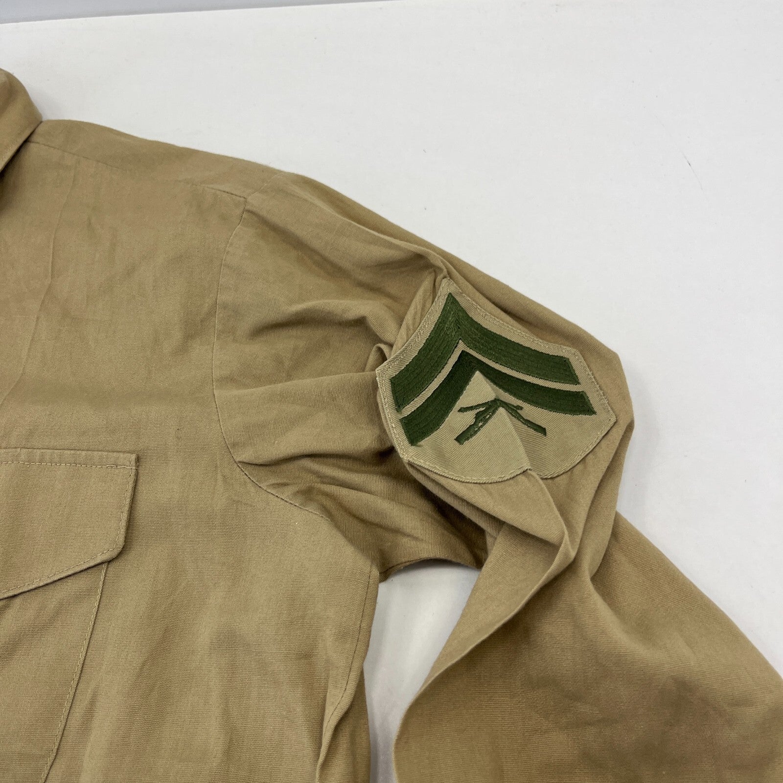 Vintage American Army Military Long Sleeve Shirt with Badges Khaki Brown size L