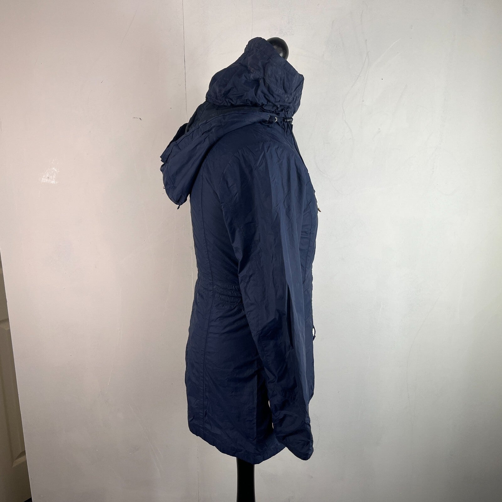 Henri Lloyd Waterproof Windbreaker Jacket Women’s size Small Navy Blue + Stow Hood