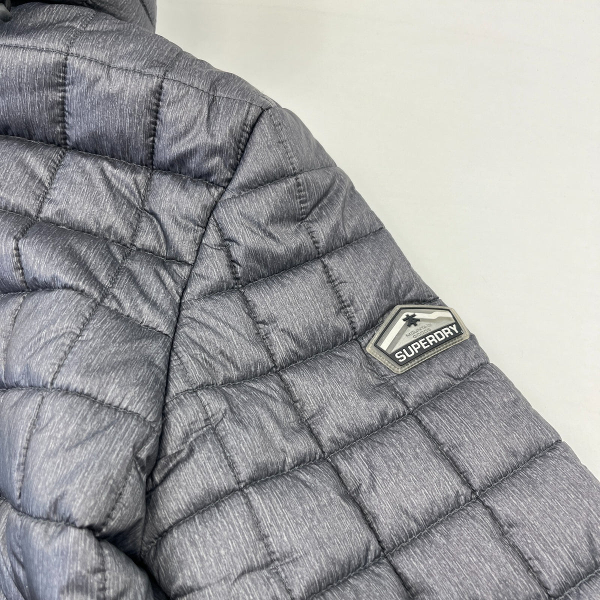 SuperDry Original Fuji Jacket UK size Large Grey Quilted Coat with Hood in Grey