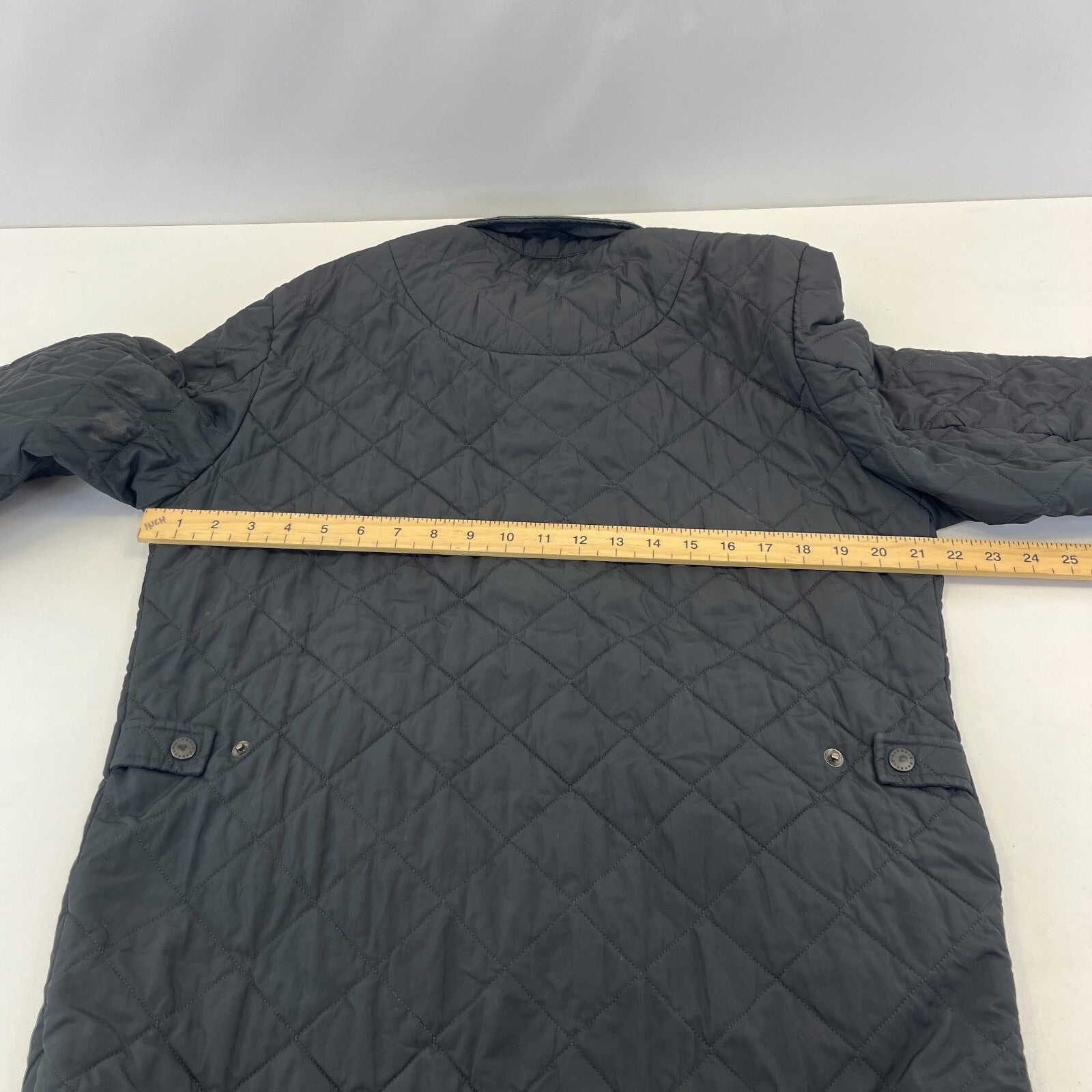 Barbour Liddesdale Quilted Jacket in Black size Small Men's