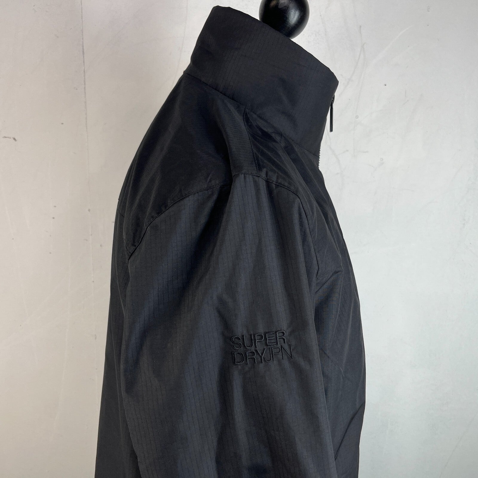Superdry Men's Softshell Windbreaker Jacket in Black Ripstop UK size M