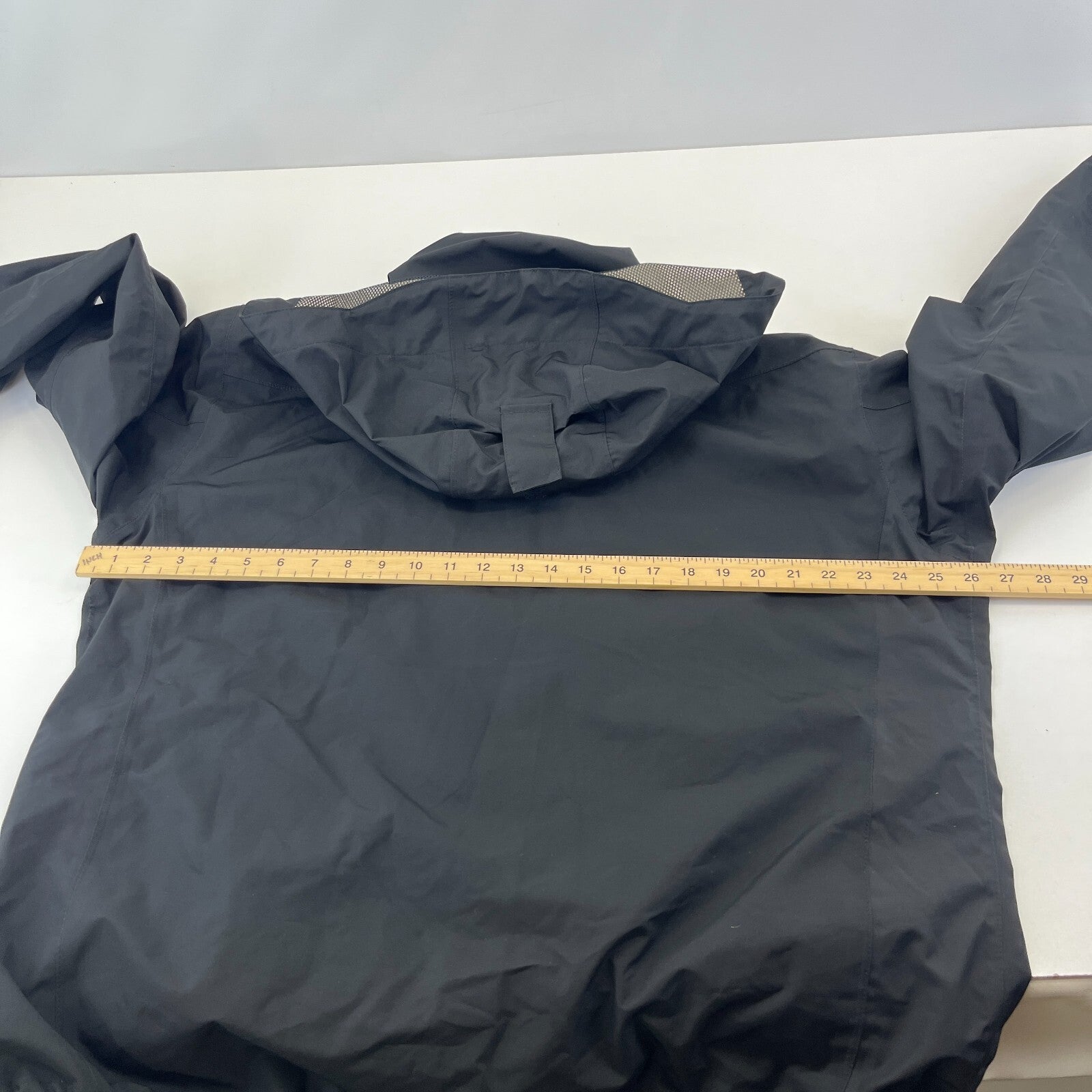Helly Hansen Helly Tech Workwear Hooded Waterproof Jacket in Black size XL