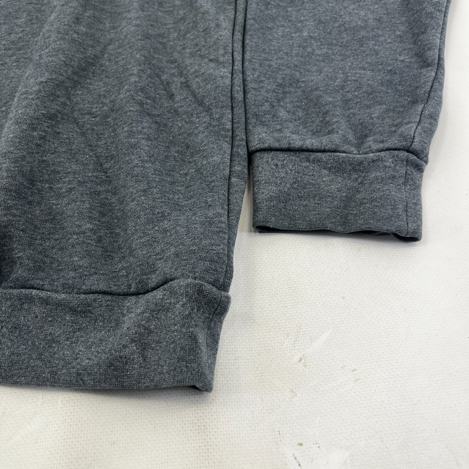 Adidas Round Neck Sweatshirt in Grey Men's size Medium