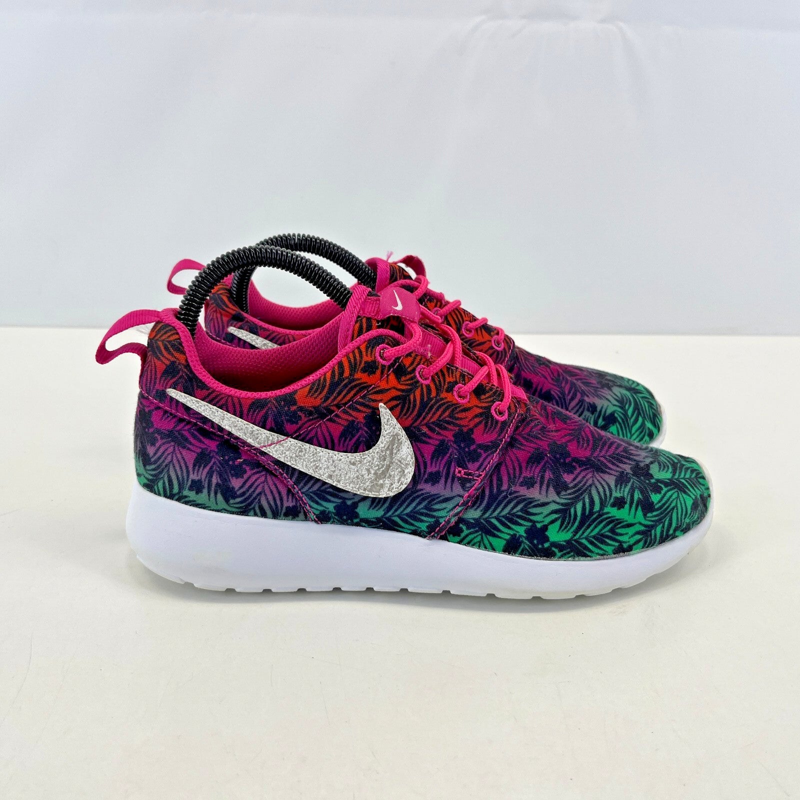 Nike Roshe Run Flyknit Trainers Pink & Green Floral size UK 4.5  EU 37.5