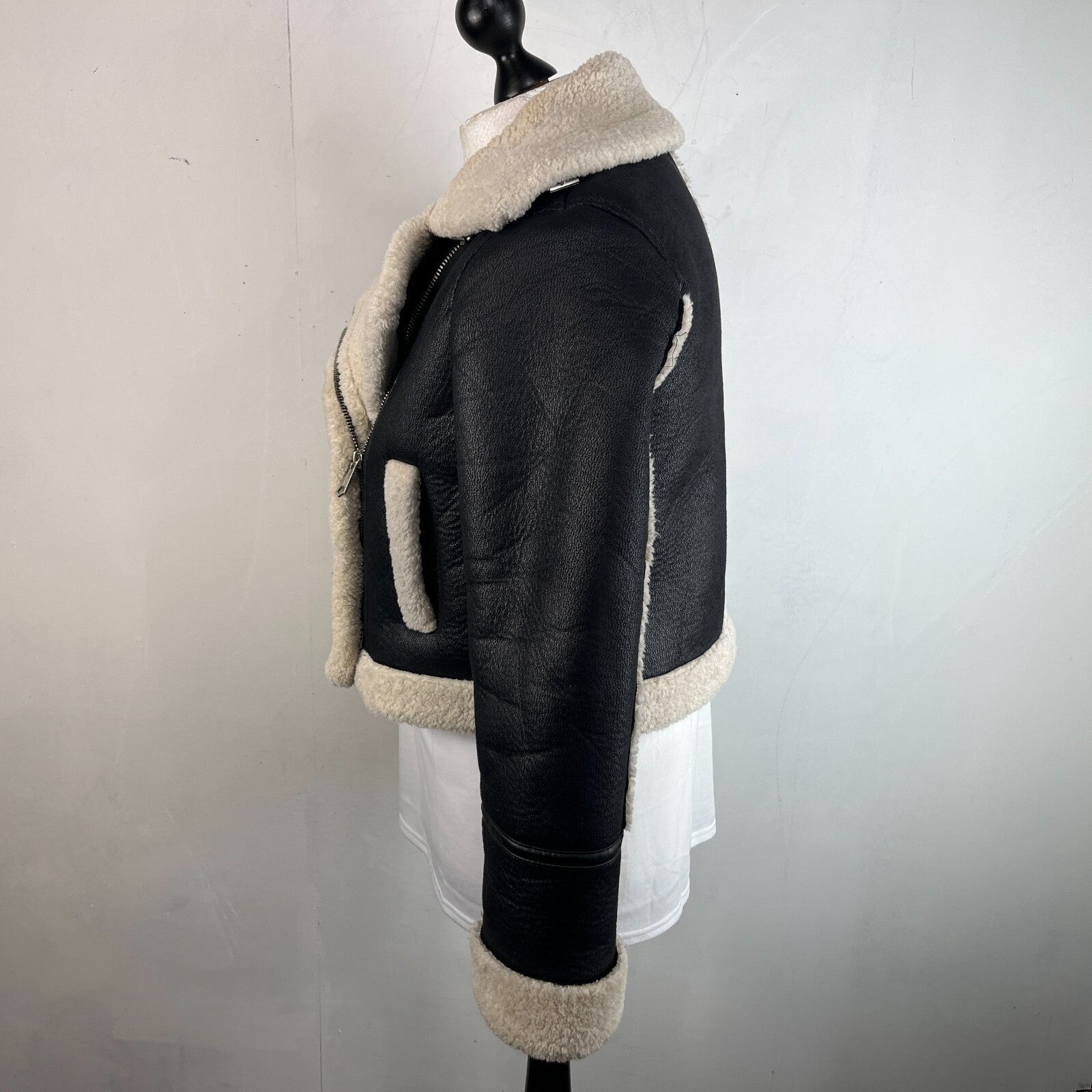Stradivarius Double Faced Black Cropped Leather Look Aviator Jacket size Small
