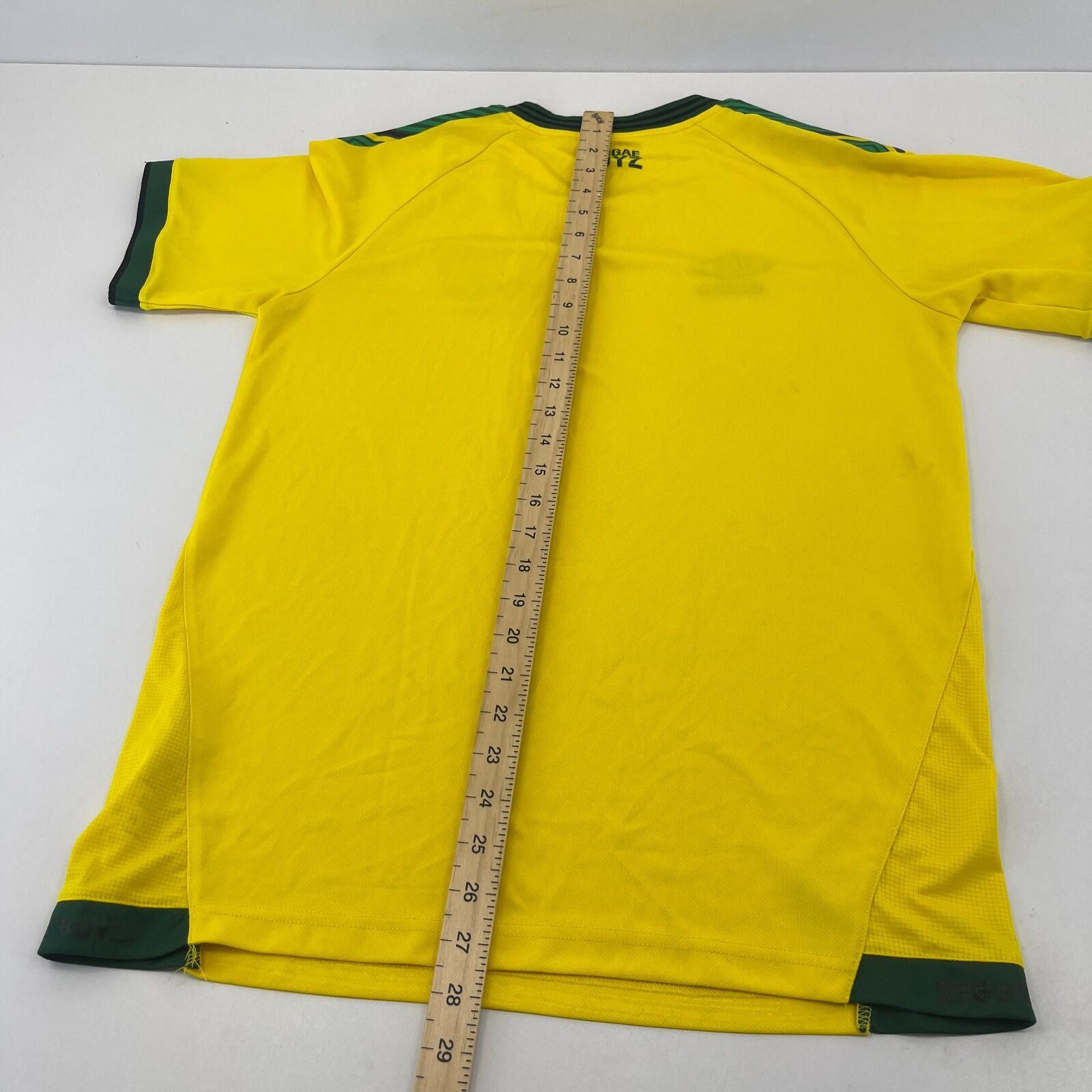 Jamaica Football Shirt size M Yellow Green Home 2021-2022 Mens Soccer Umbro