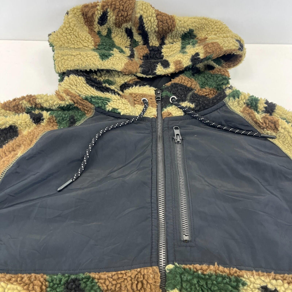 Vintage Y2K Urban Pipeline Camo Fleece Jacket with Hood size XL