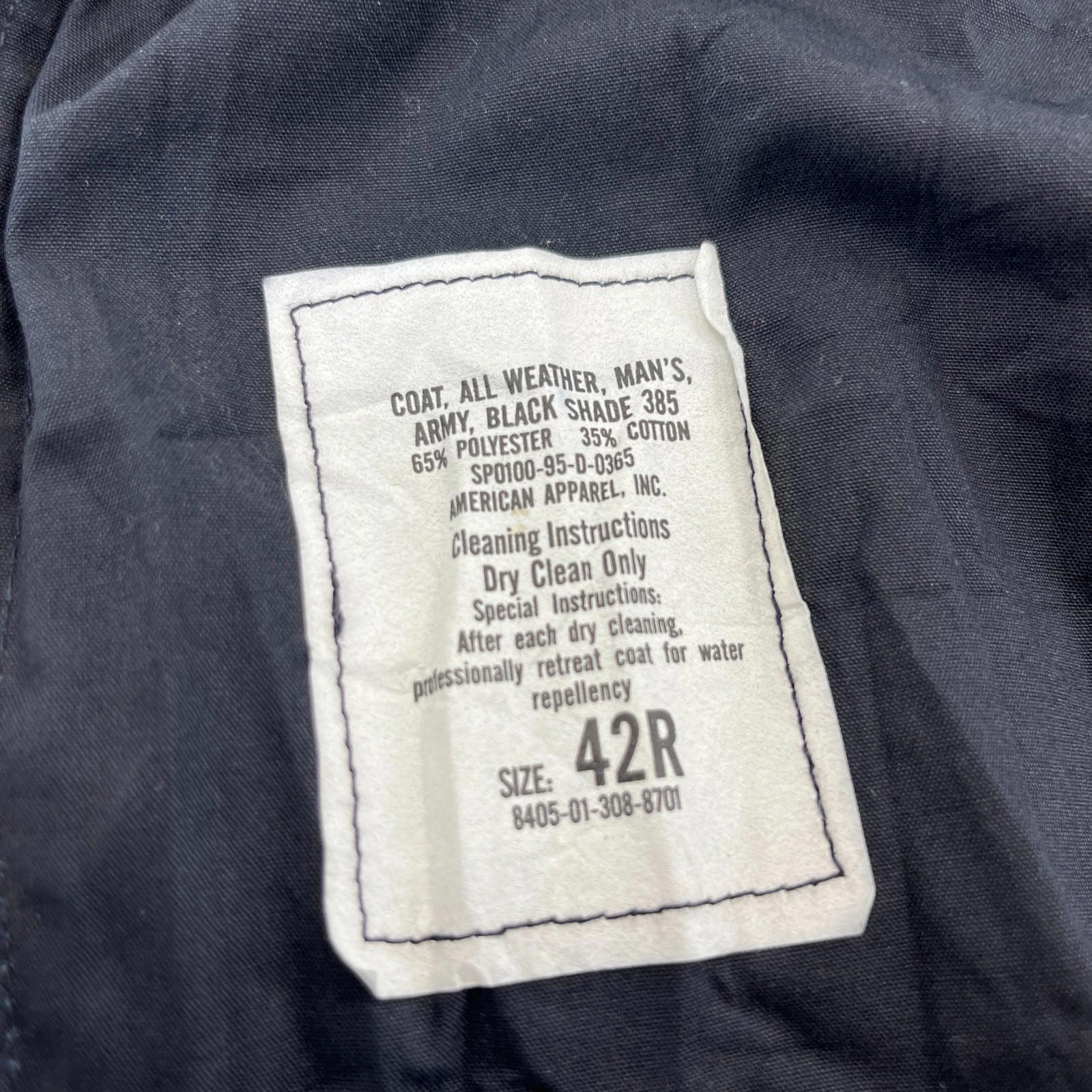 Vintage US Army Military Long Trench Coat Raincoat in Black size 42R