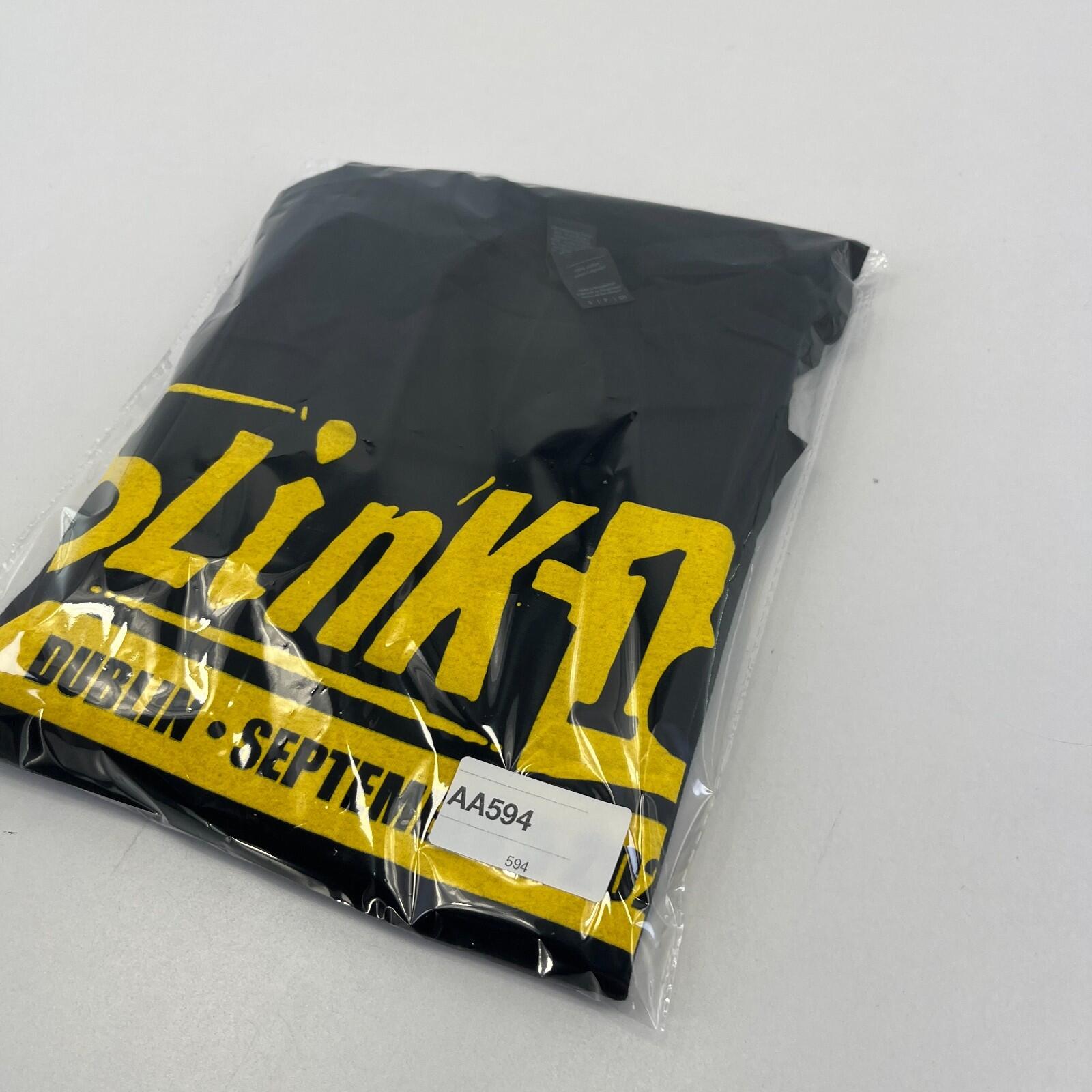 Blink 182 T Shirt Dublin 2023 Tour Black & Yellow size Small Rabbit Print