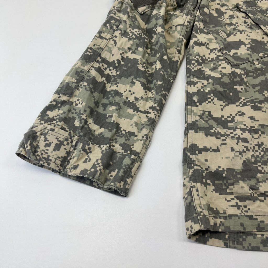 US Army Issue Digital Jacket Camo Combat Uniform Surplus US size Small-Regular