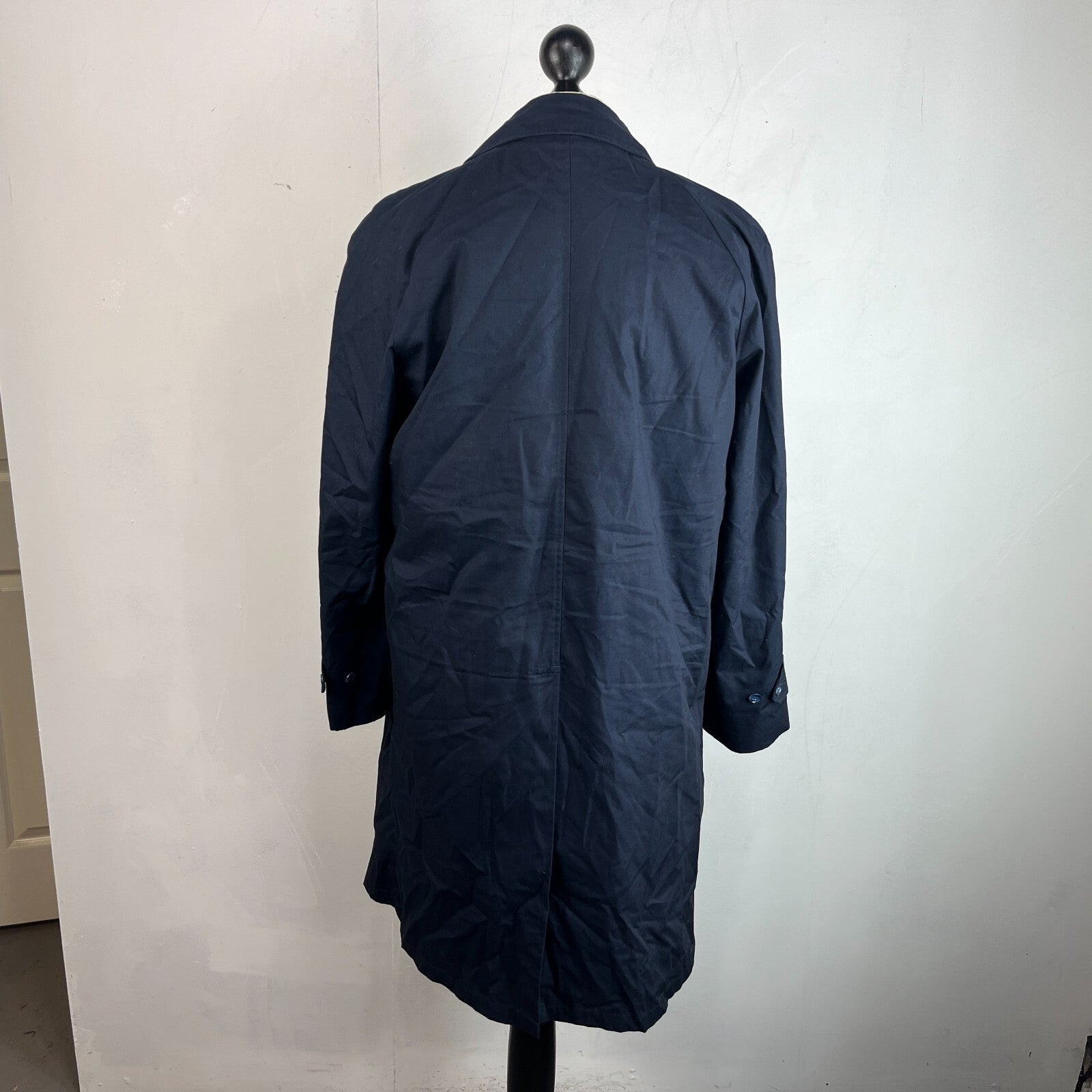Vintage Men's Trench Coat in Navy Blue with Removable Liner size 40R Raincoat
