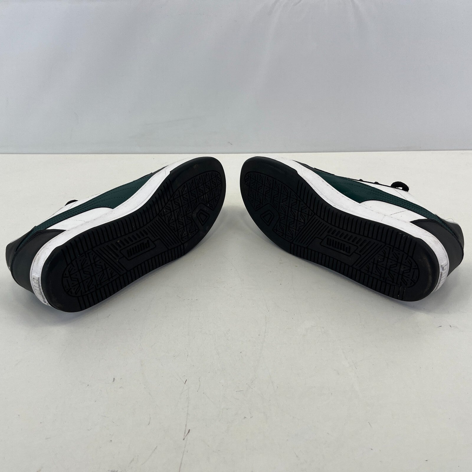 Puma Caven Trainers White Black Green 392290-58 Basketball size UK 7 - EU 40.5