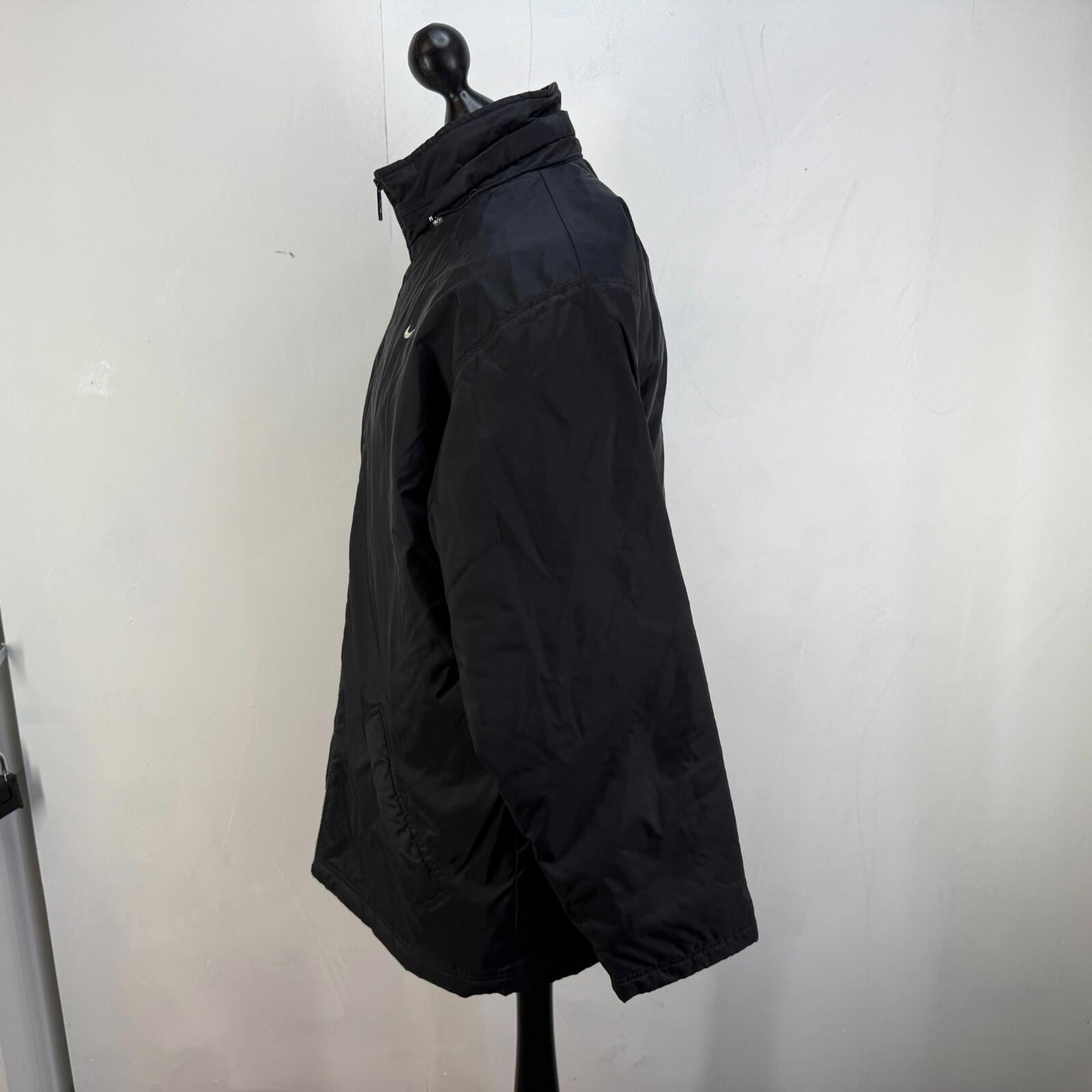 Vintage Nike Quilted Coat Jacket in Black Y2K 90s size Medium