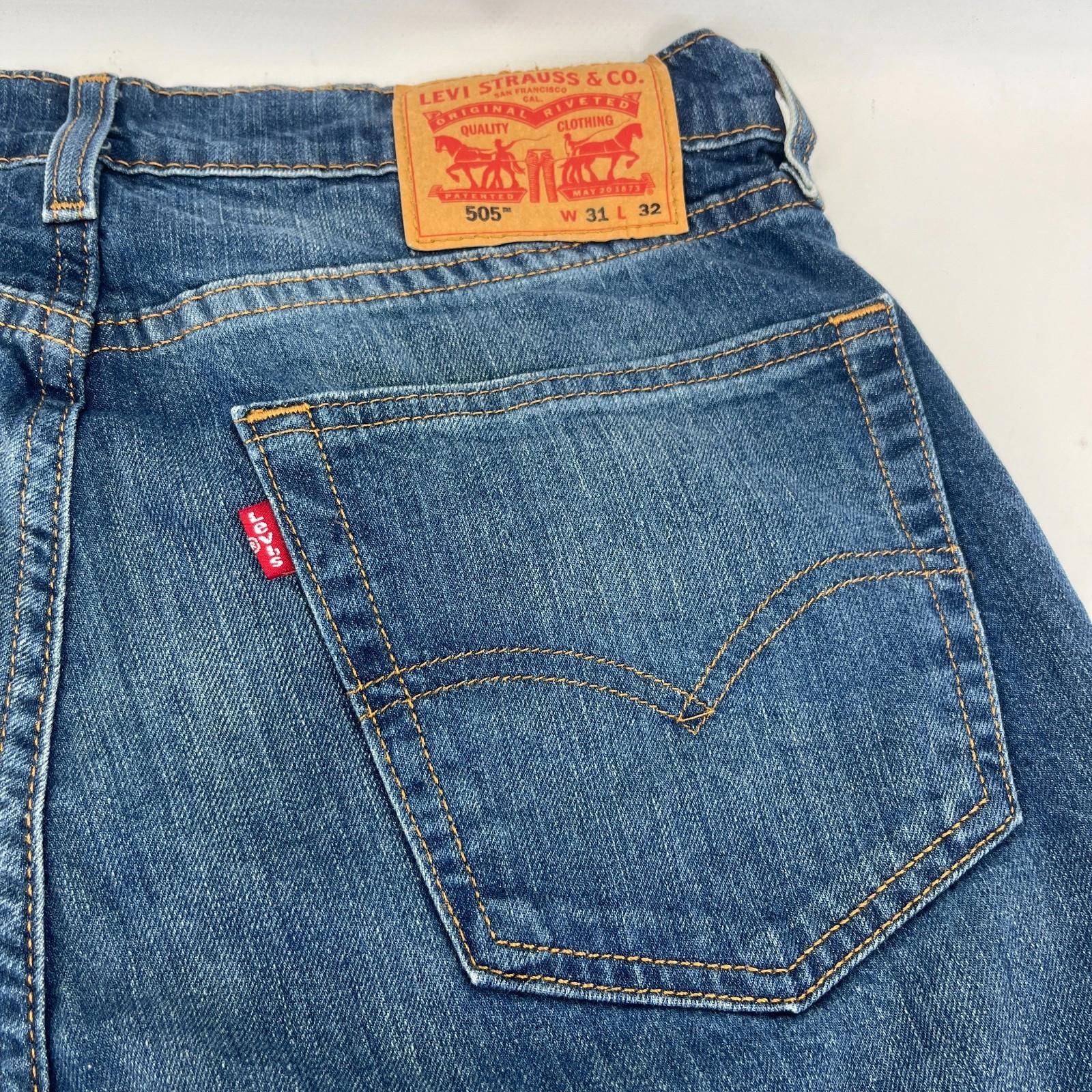 Levi’s 505 Men's Mid Blue Regular Fit Straight Leg Jeans W31" L32"