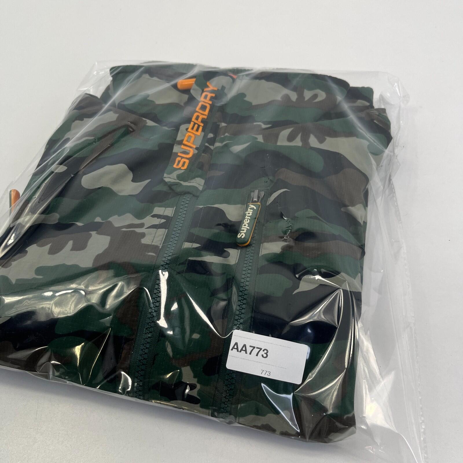 Super Dry Professional The Windhiker size Large Camo Green Light Jacket Coat