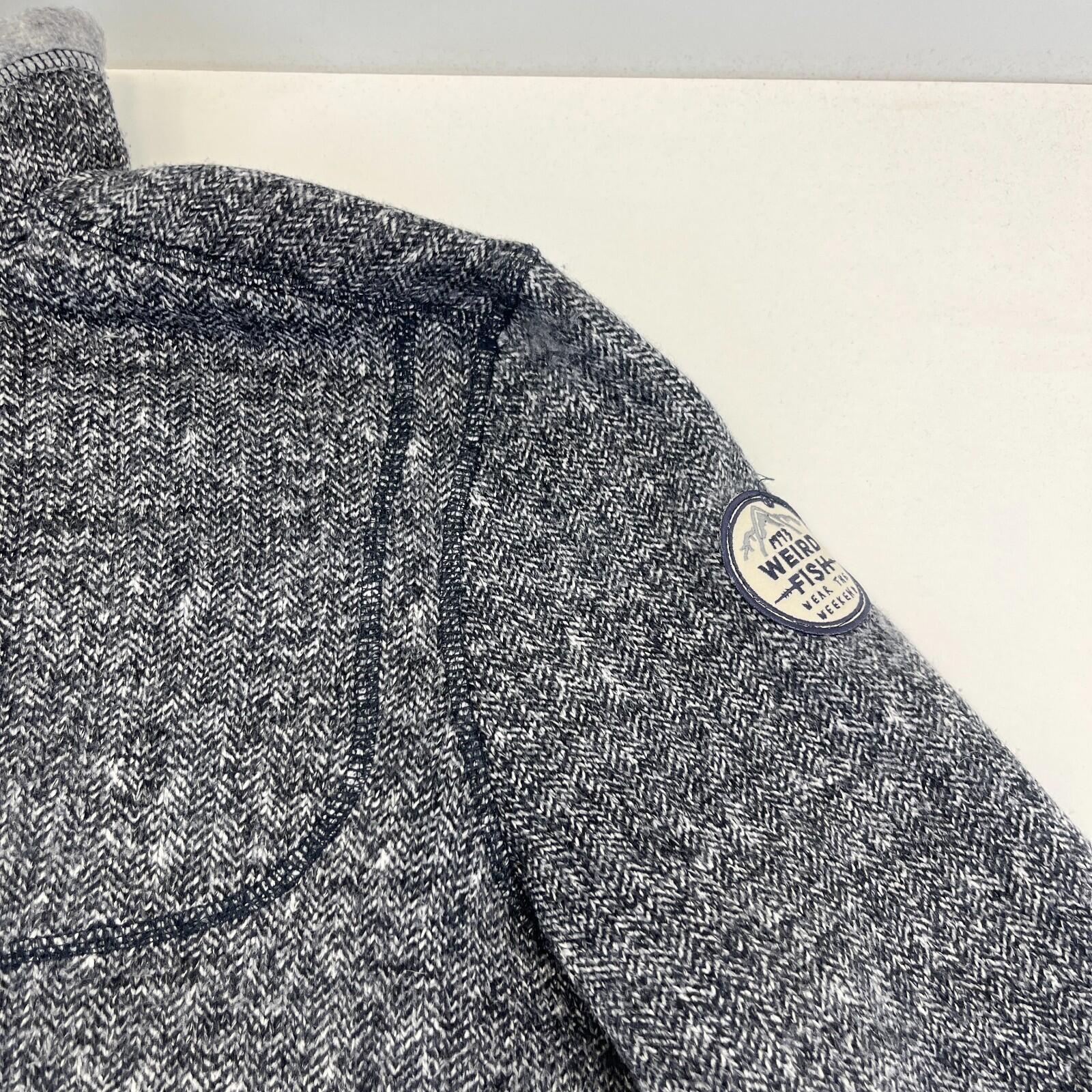 Weird Fish Men's Fleece Pullover size Large Grey 1/4 Zip Herringbone