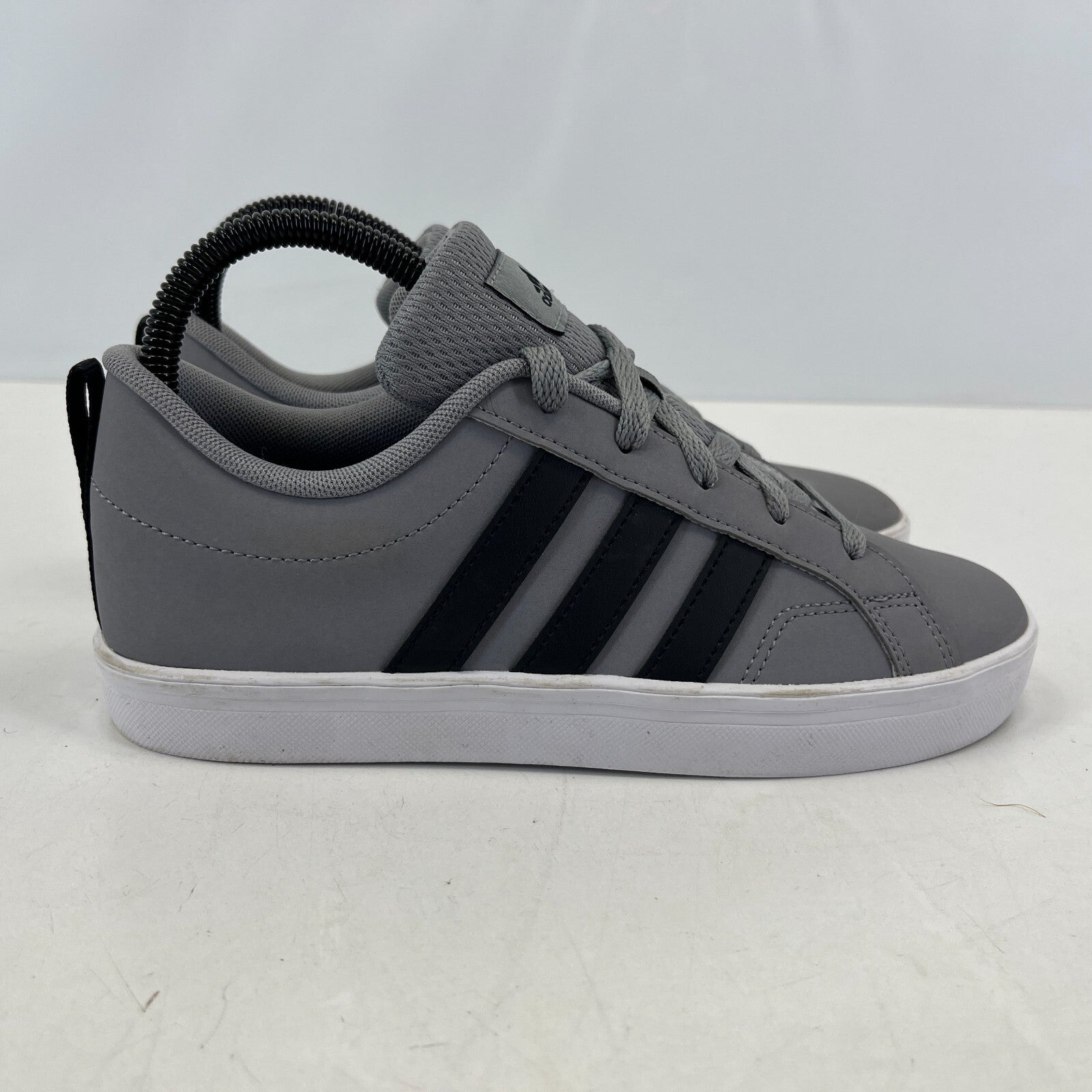 Adidas Pace 2.0 Boys Trainers size UK 3 - EU 35.5 Grey/Black/White