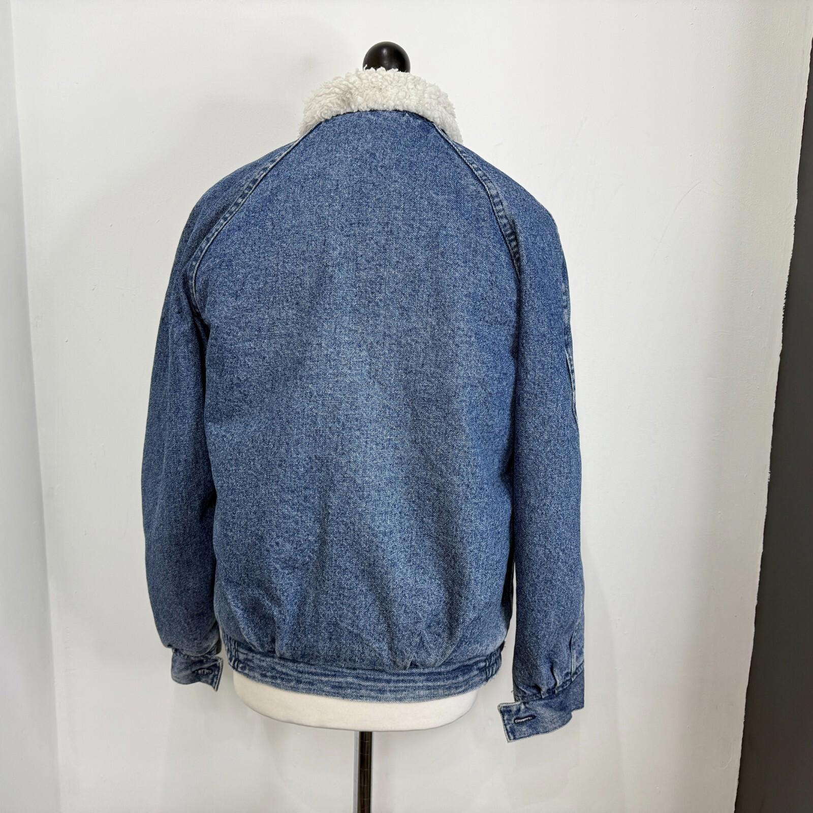 Levi's Trucker Sherpa Lined Denim Jacket Men's US size S (fits like M Loose Fit)