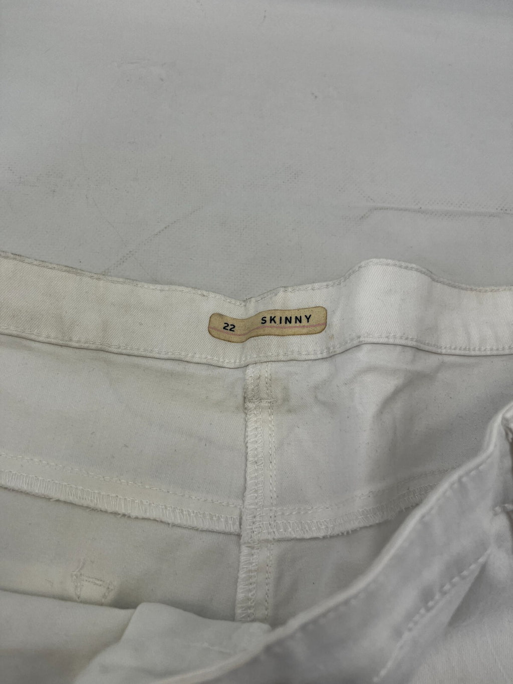 Nutmeg Skinny Tapered Jeans in White UK Women's size 22 - NWOT