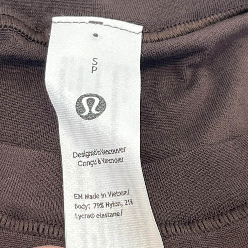 Lululemon Wundermost Nulu Cropped T-shirt Dark Brown size Small - New