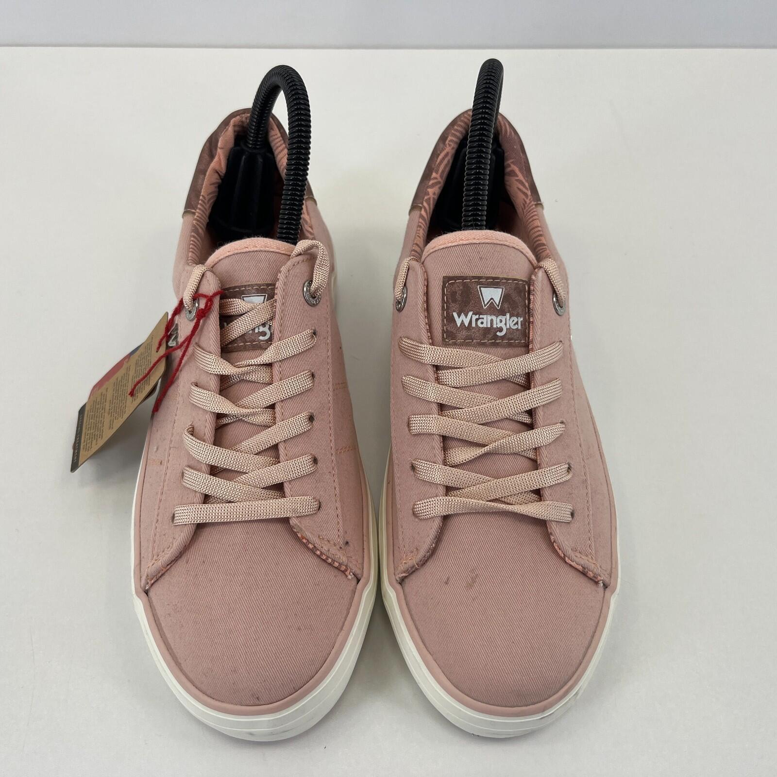 Wrangler Memory Foam Trainers in Pastel Pink UK size 65 / EU 38