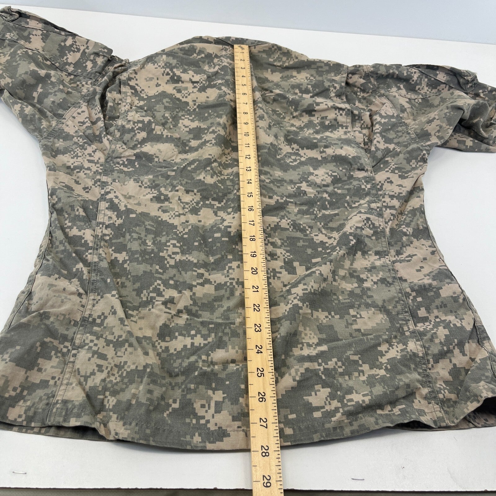 US Army Surplus Issue Digital Jacket Camo Combat Uniform size Small-Regular