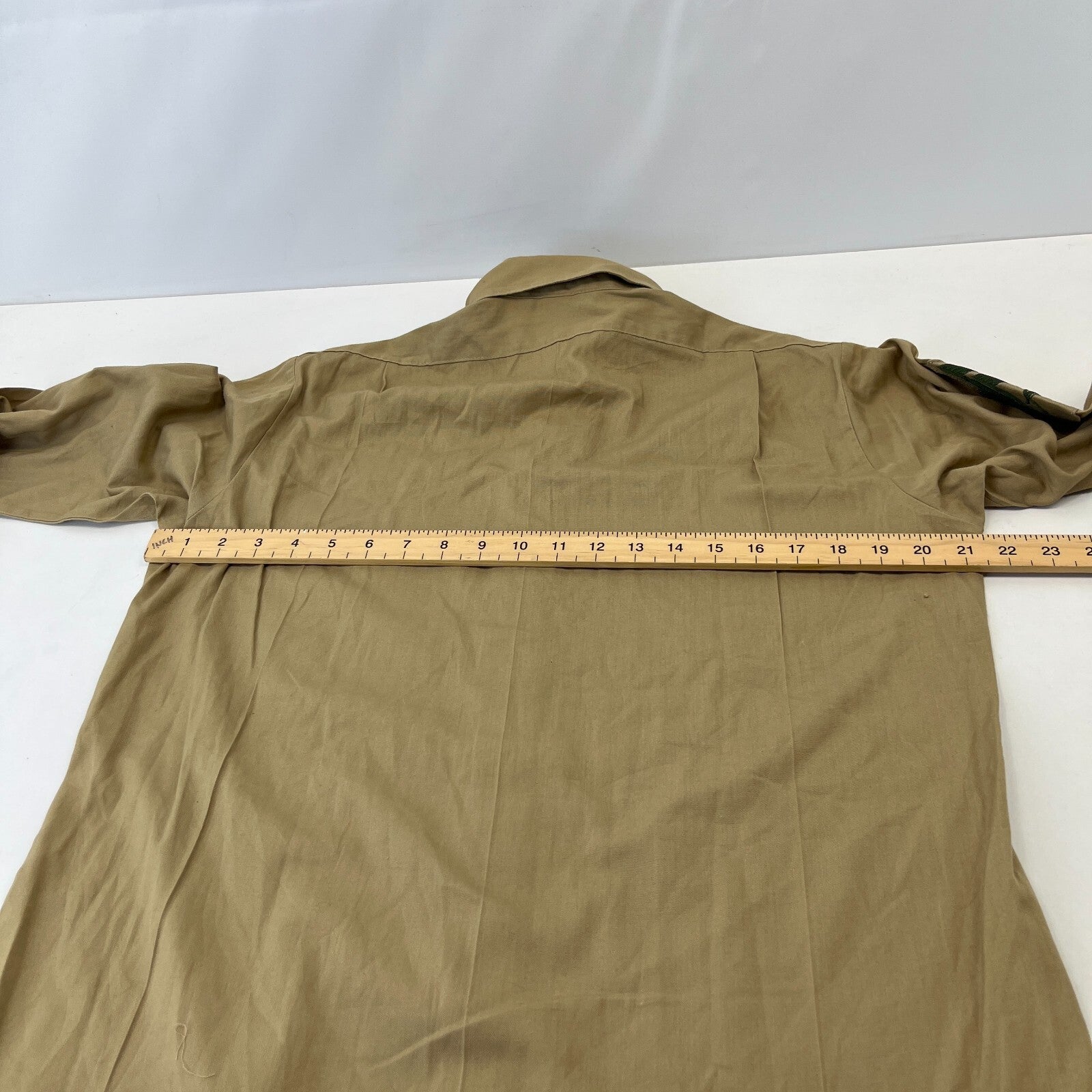 Vintage American Army Military Long Sleeve Shirt with Badges Khaki Brown size L