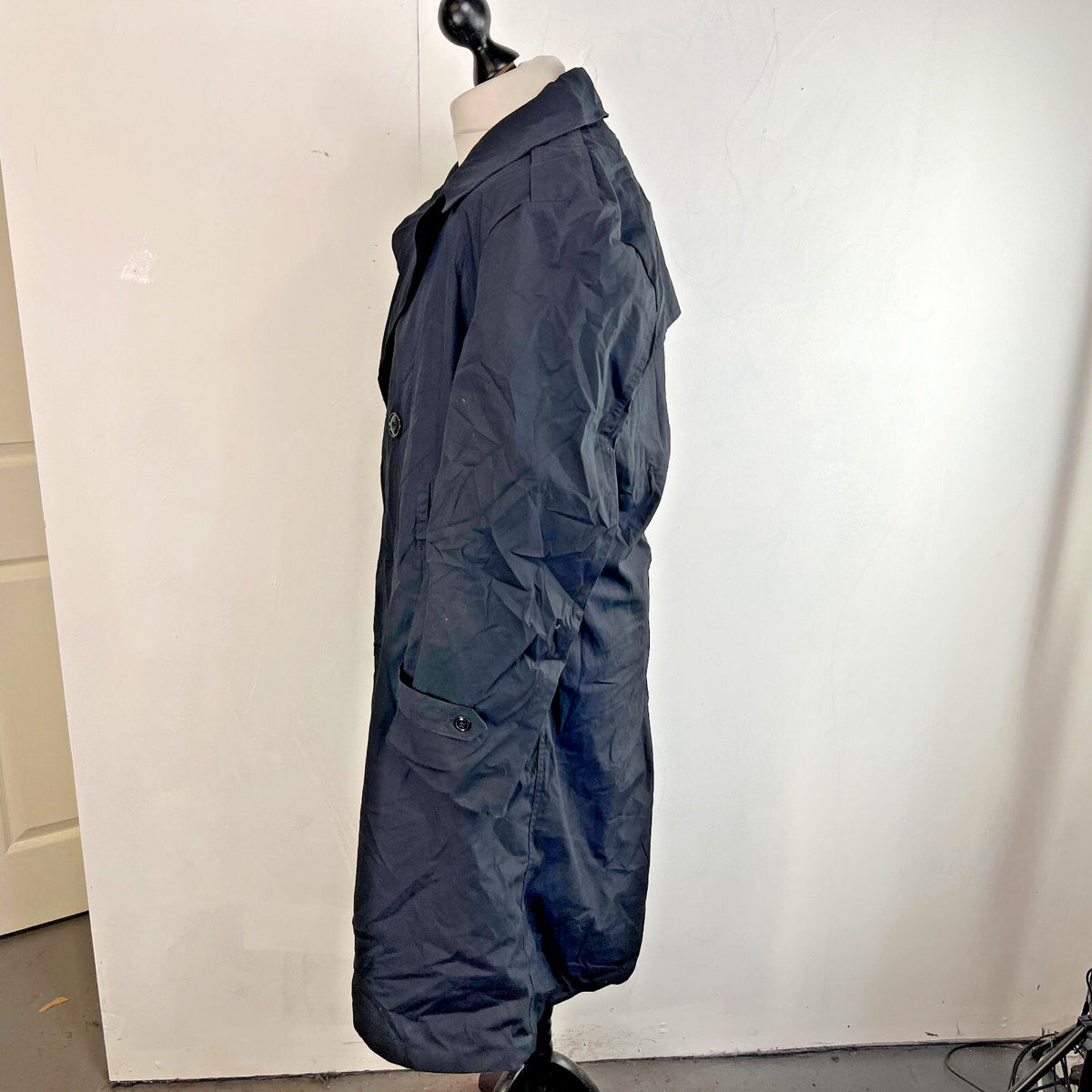 Vintage US Army Military Long Trench Coat Raincoat in Black size 42R