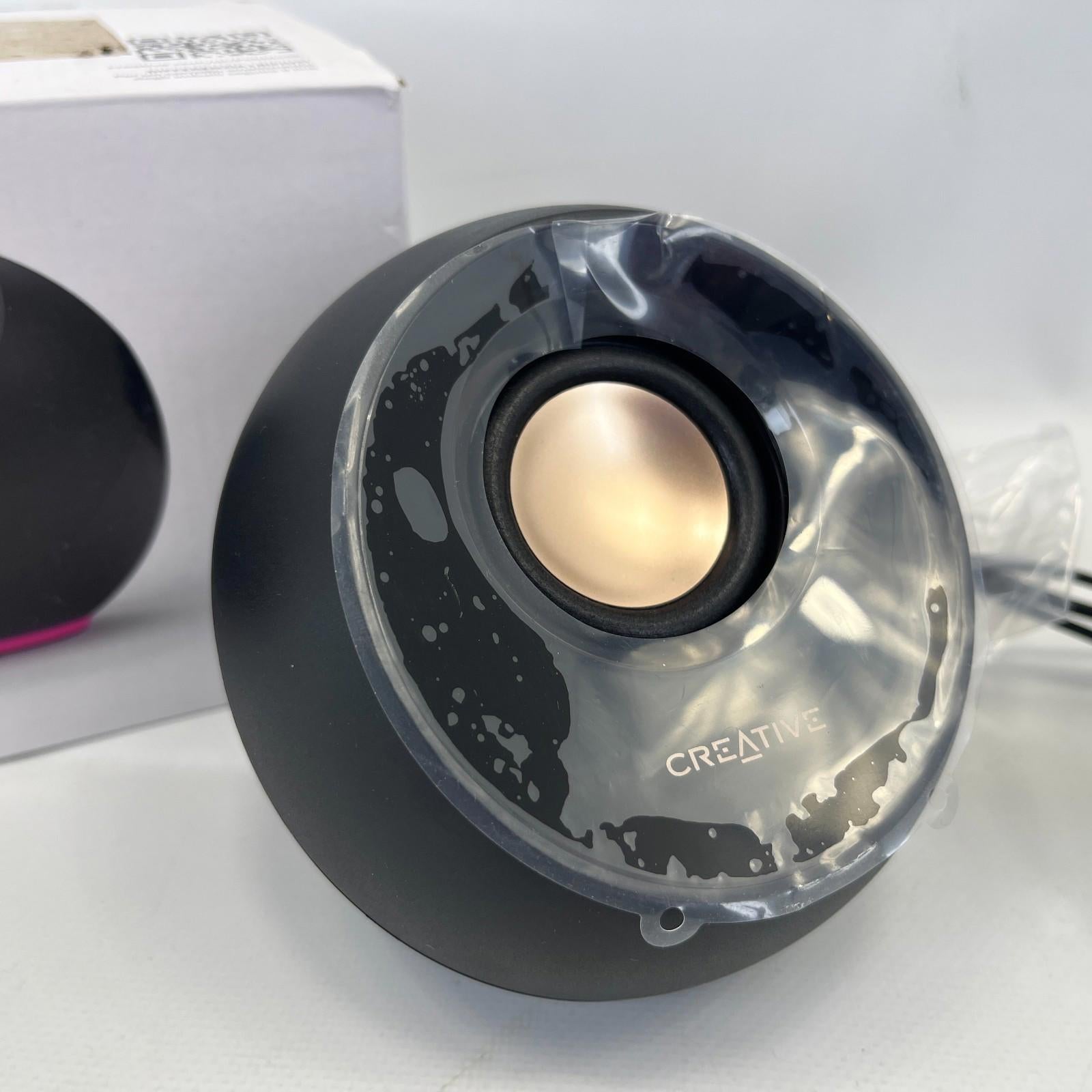 Creative Pebble SE 2.0 Desktop Speakers Black w/ Light-Up Base USB Type-C
