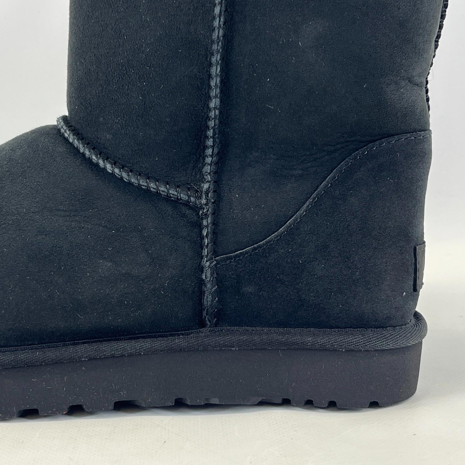 Genuine UGG Classic Short II Boots in Black UK Adult 10.5 Fleece Lined - New