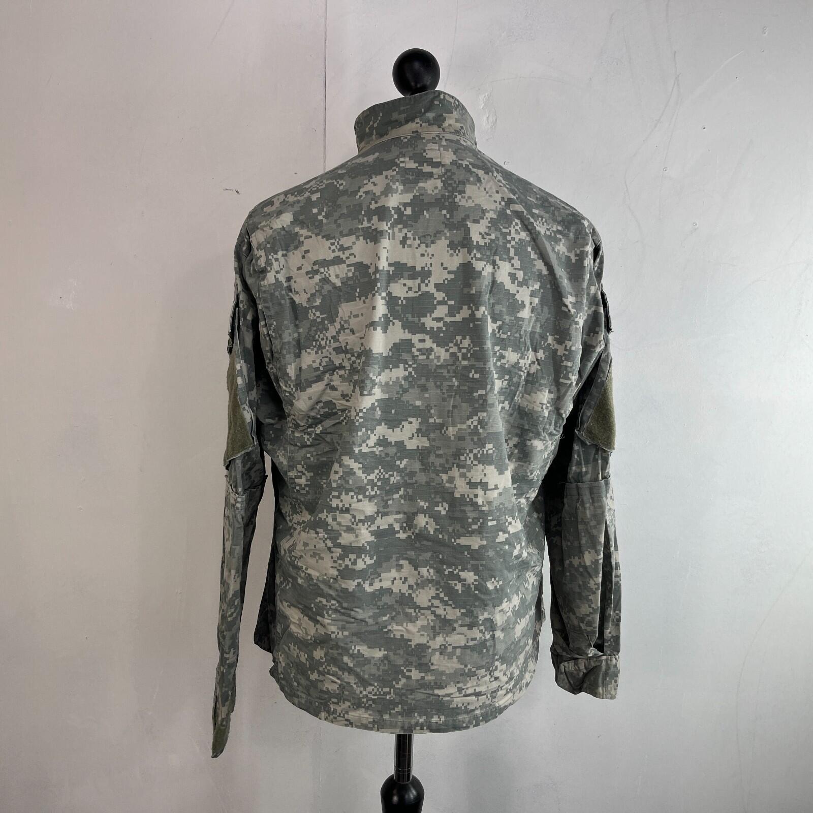 US Military Combat Jacket Mens size Medium Short Hot Weather Digital Camo