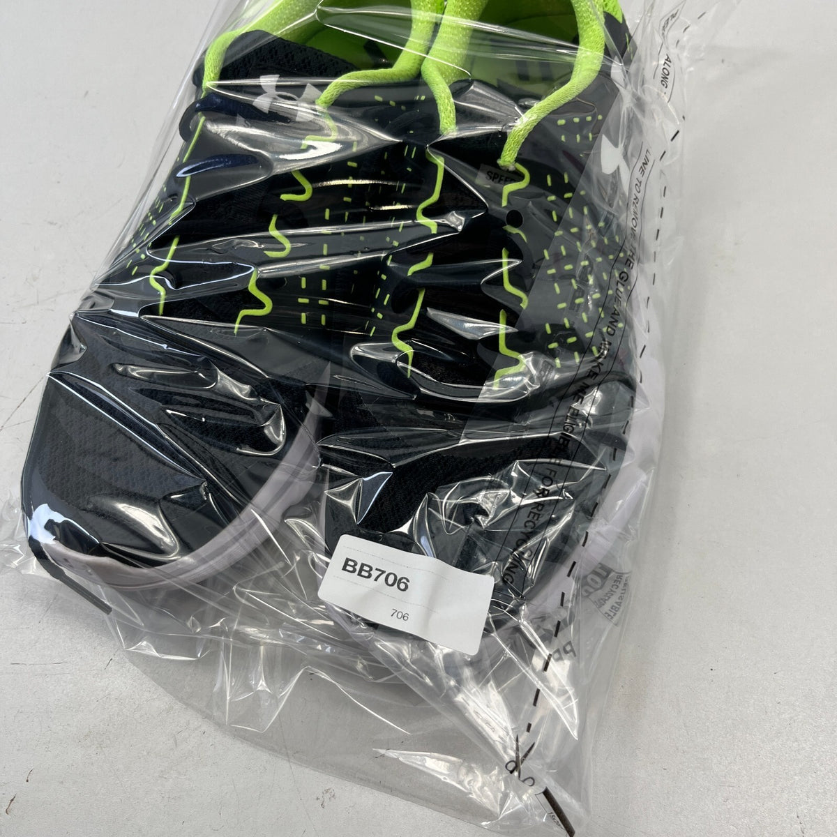 Under Armour-Micro G Swift 2 Trainers Running Shoes size UK 7 - EU 41