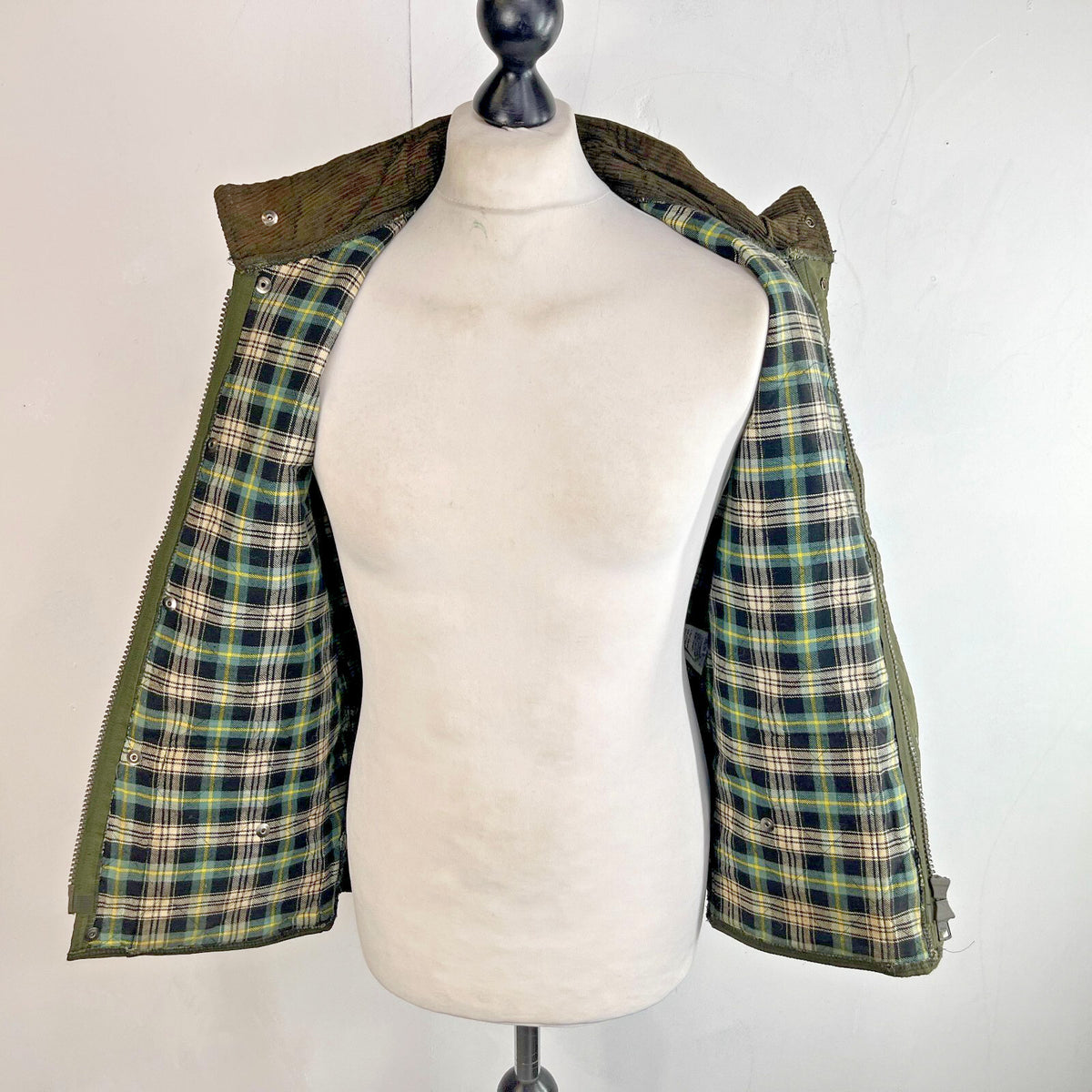 Argyll Women's Wax Waterproof Gilet Embroidered Vest in Green size Large - VGC