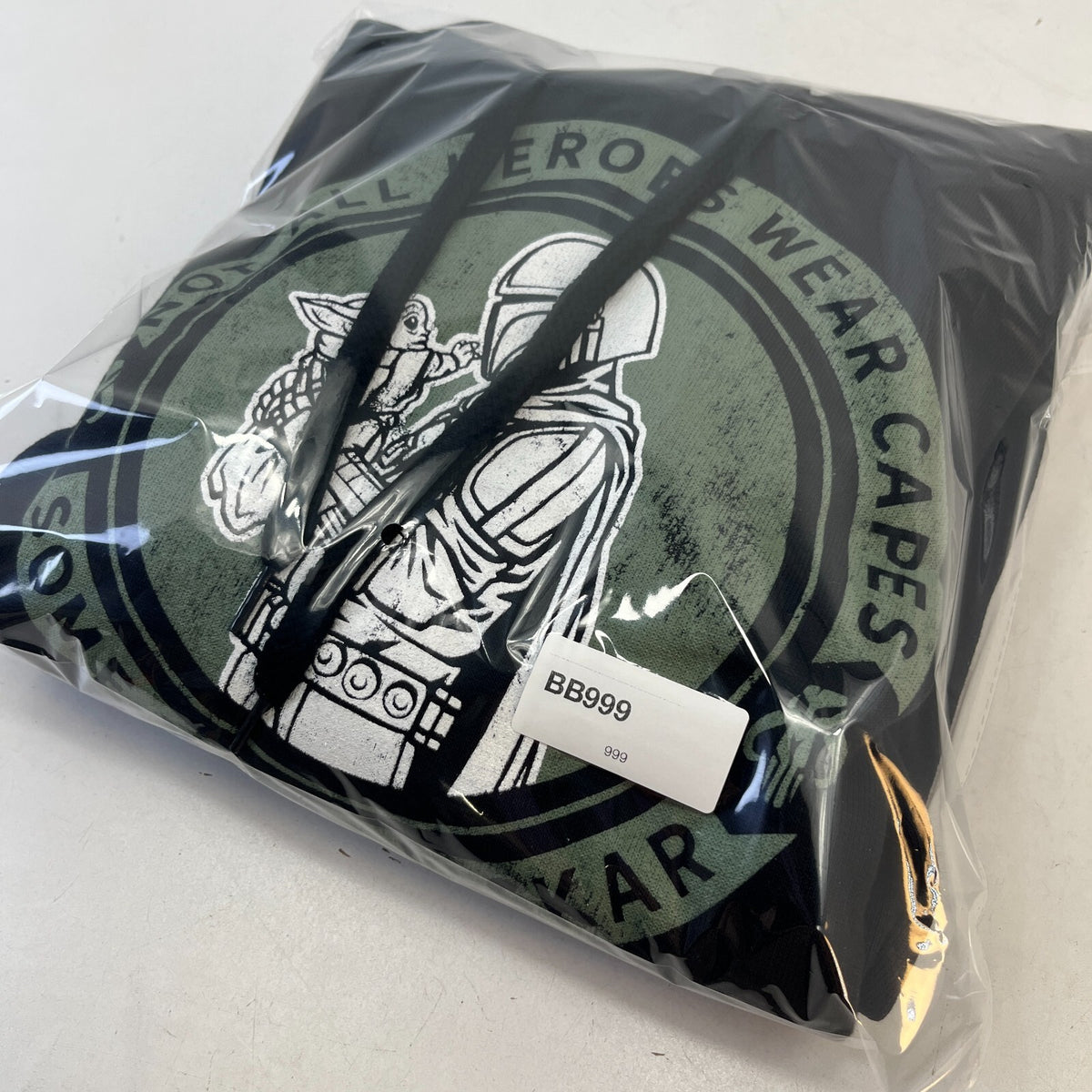 The Mandalorian Mens Hoodie "Not All Heroes Wear Capes" Black size M - New